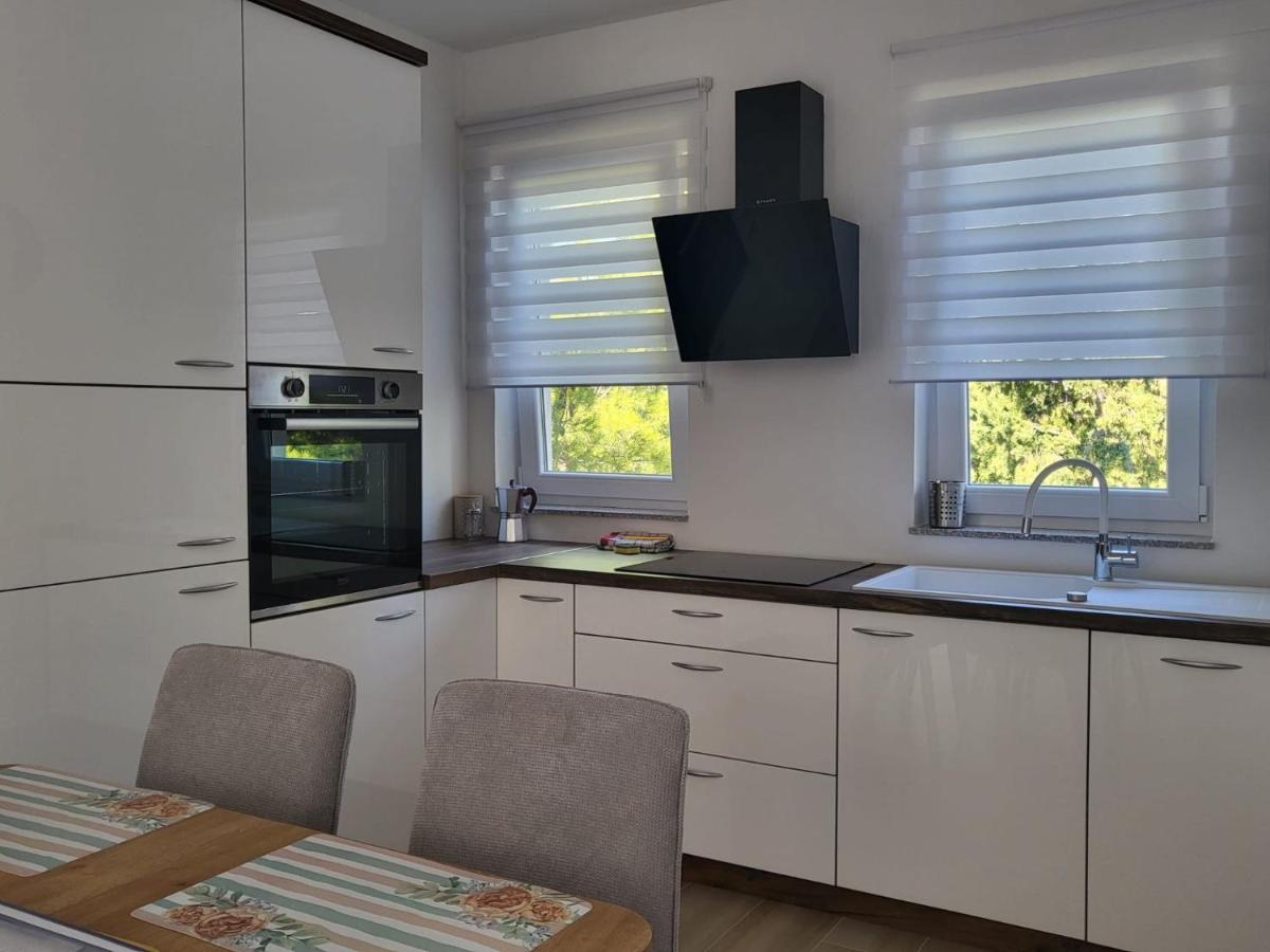 Apartment Prejac By The Beach Malinska Exteriör bild