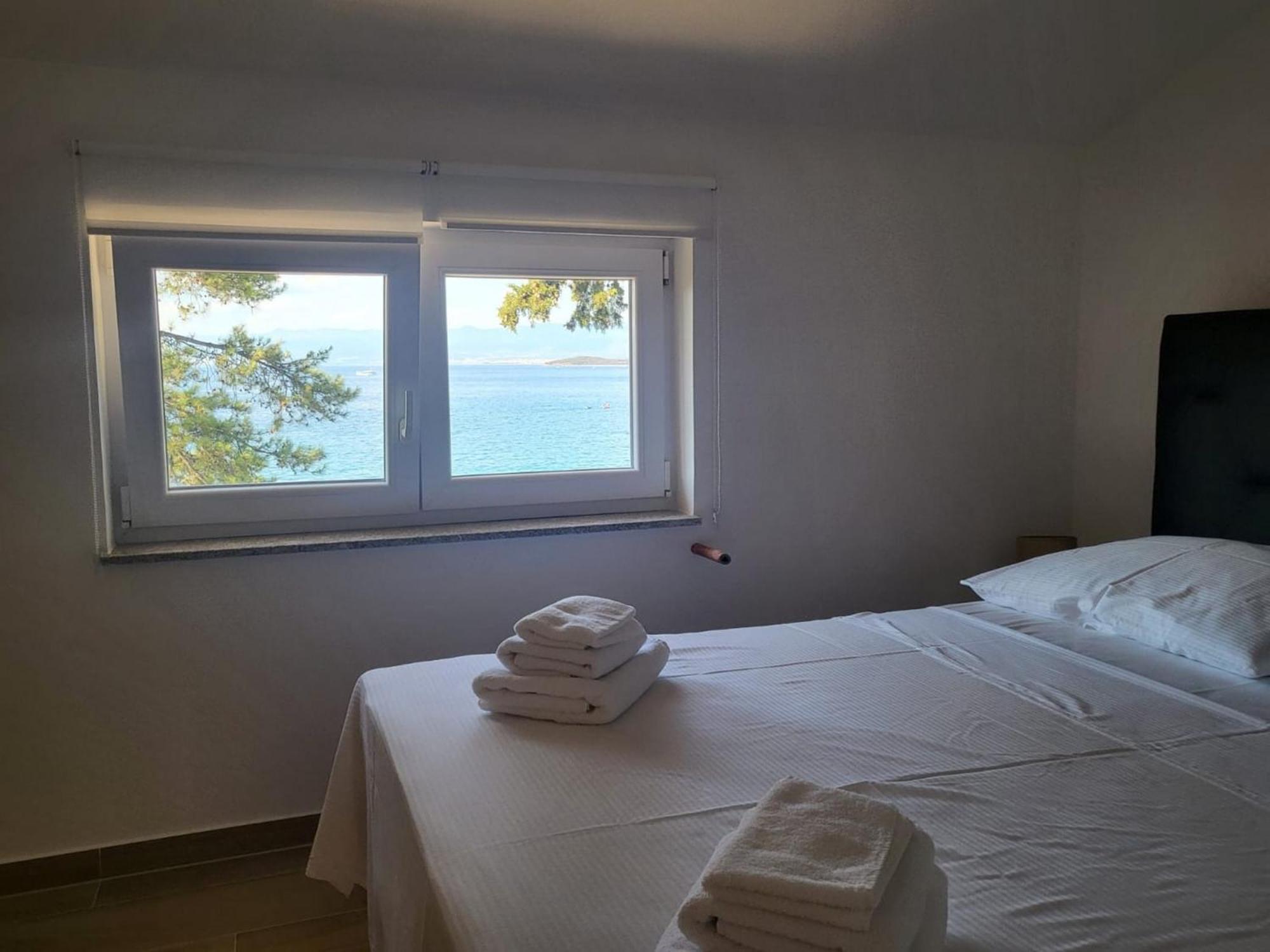 Apartment Prejac By The Beach Malinska Rum bild